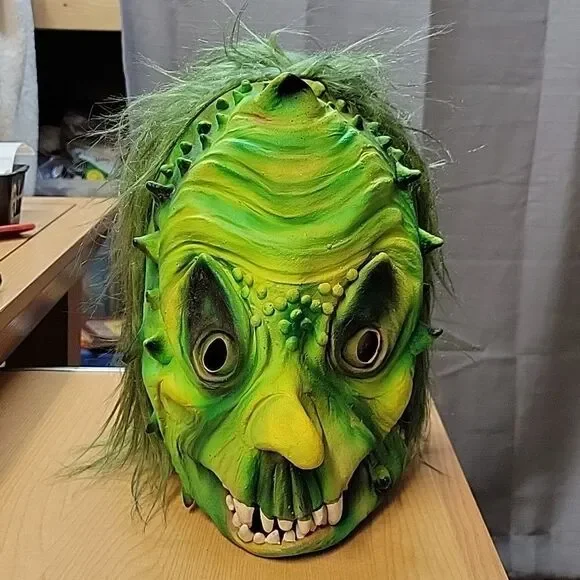 Disney snow white witch costume childs 7-10 dress, belt, hat , mask - Picture 7 of 12